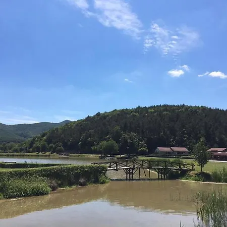 Holiday park Smaragdvolgy Pihenopark *