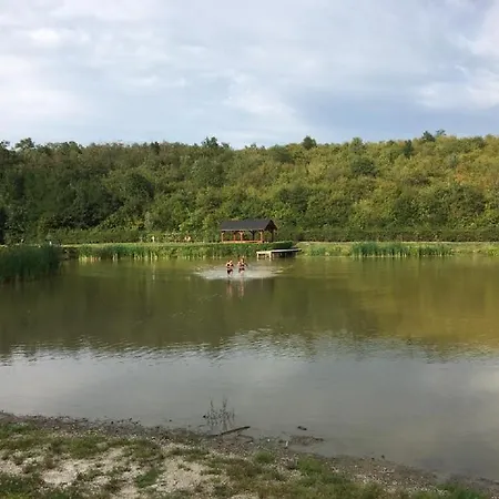 Smaragdvolgy Pihenopark *